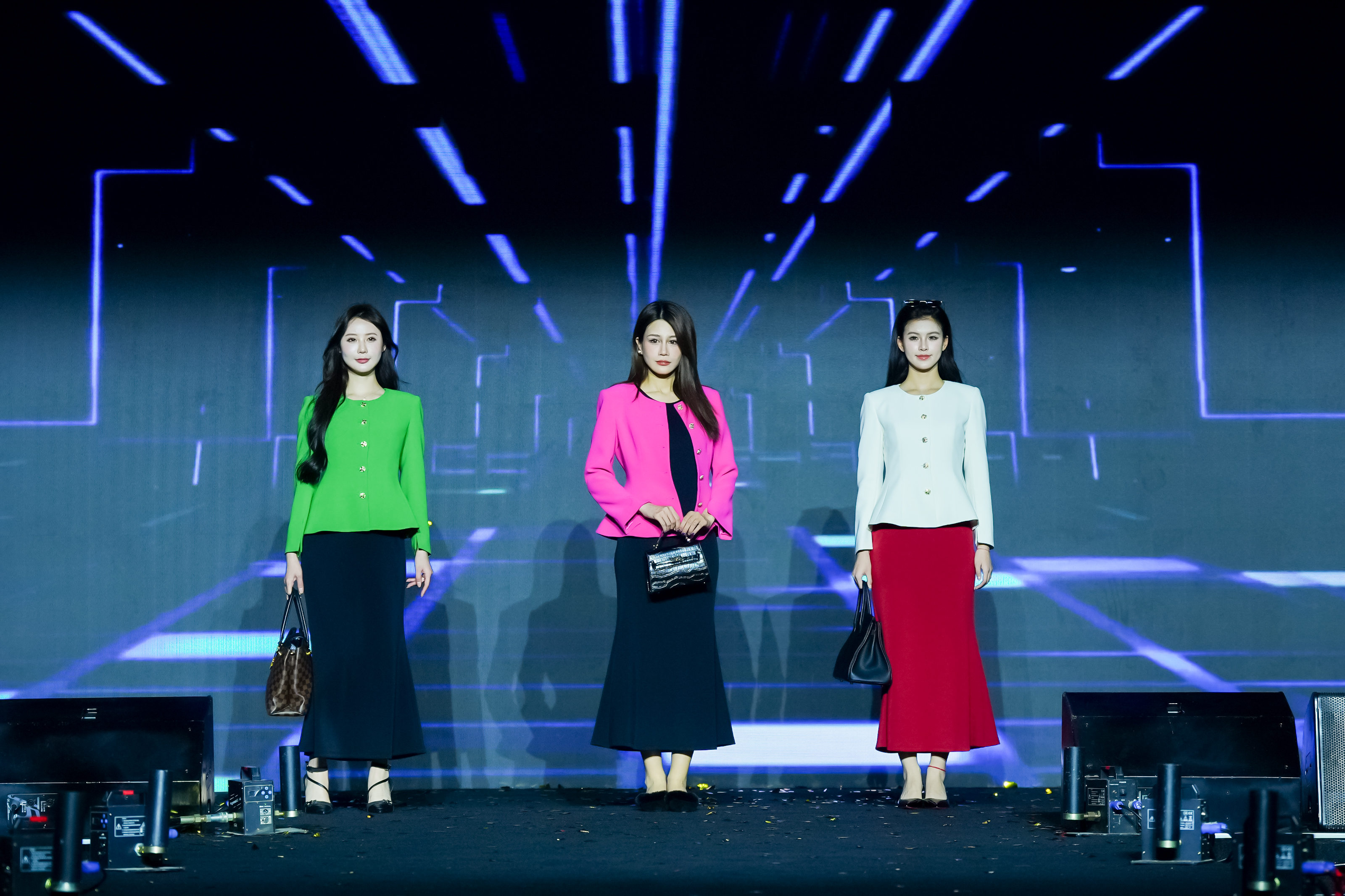 茹娣·茹姿2025女装风尚大秀: