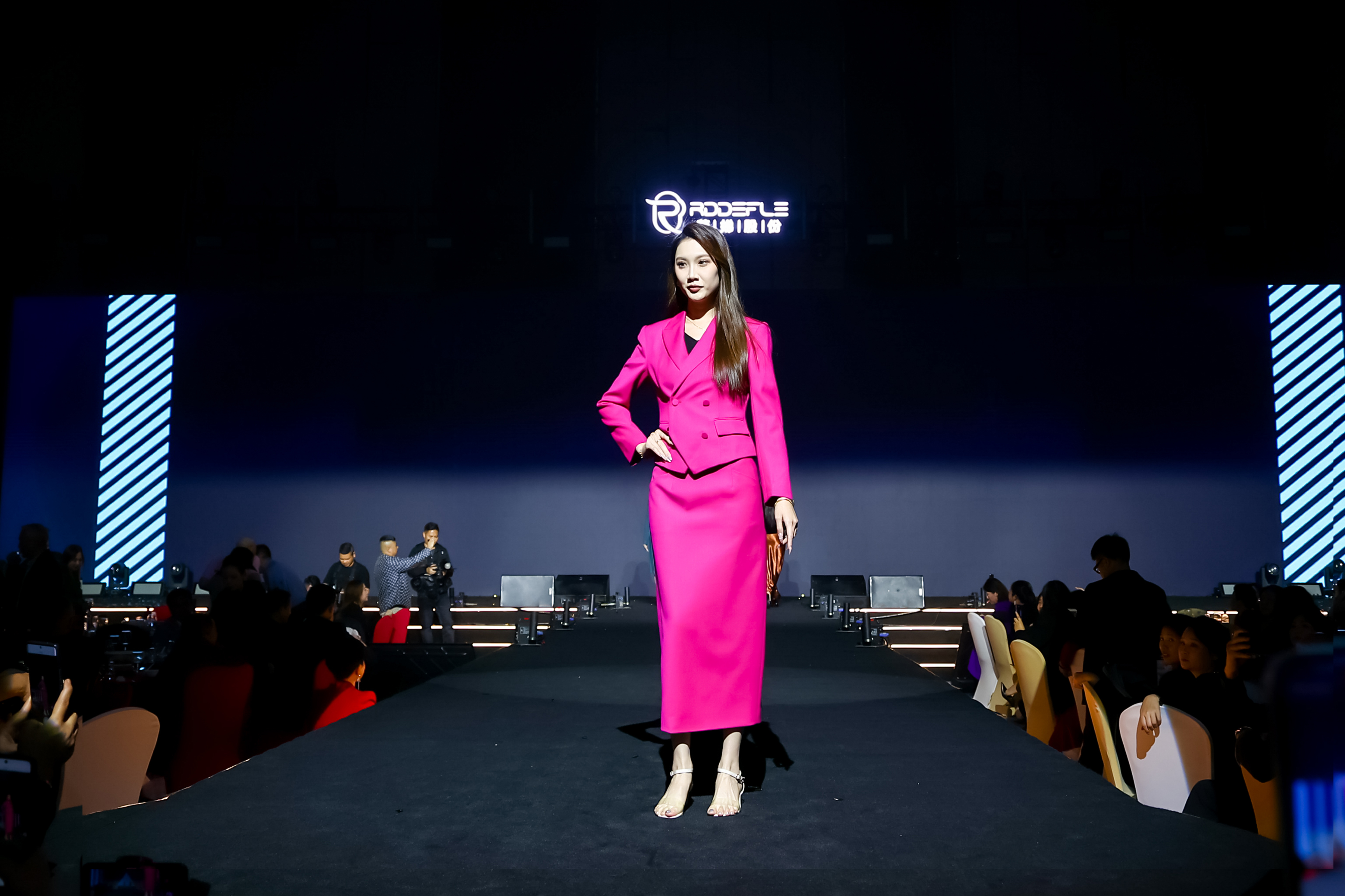 茹娣·茹姿2025女装风尚大秀：